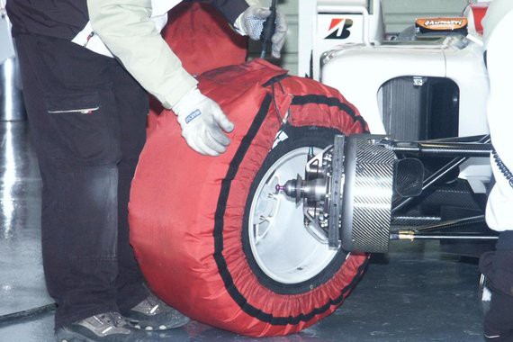 卖得贵的车都用五颗轮毂螺丝！你信么？