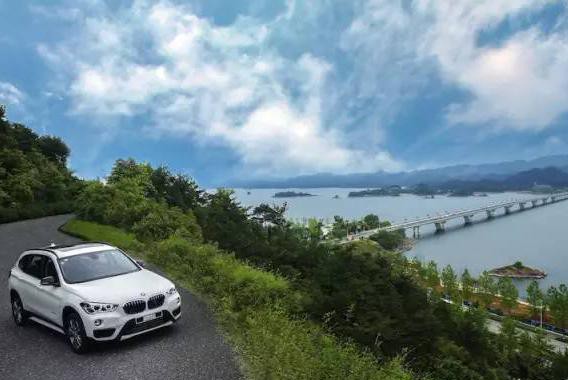 开上这辆车就能搞定腿长2米的妞，直接带去如家！