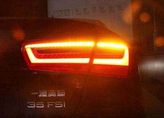 晚上开车最不想跟在这些车后面，比亚迪比奥迪还烦人