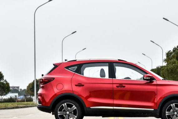 名爵这款SUV，颜值高、互联网体验好，90后赞不绝口