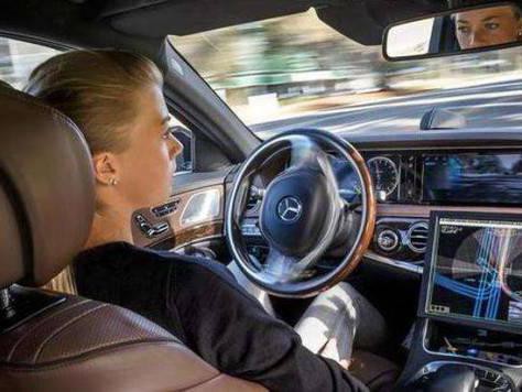 自动驾驶缺的除了技术，还有道德标准