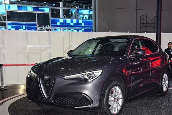 跑车样子造SUV，它才40万，宝马奔驰还能卖得出去？