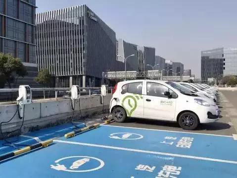 福利！上汽新能源车主可在虹桥枢纽免费停车或充电