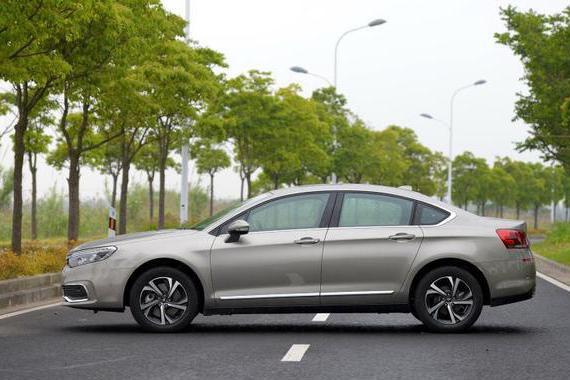 B级车市场再掀风云，迈腾、帕萨特表示对手太强大