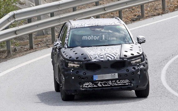 新沃尔沃XC40内饰谍照曝光 或明年投产