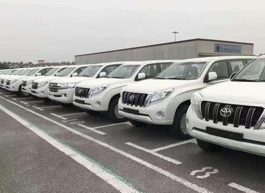 在选择SUV时候，为什么中东版霸道4000会成为首选