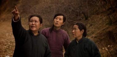 她是《欢乐颂》最有气质的妈妈，被富商抛下后逆袭？