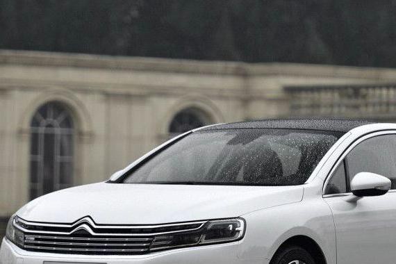 实力吊打帕萨特，隔音能跟皇冠拼，可惜月销600辆