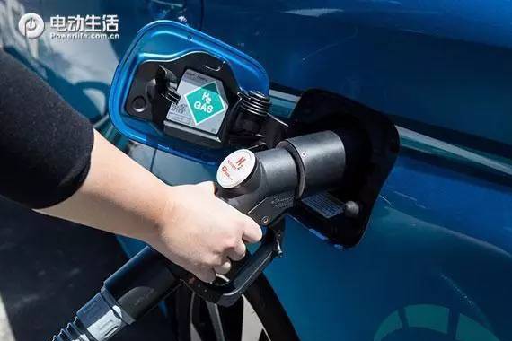 水不用电解就分解氢气 燃料车将迎来春天