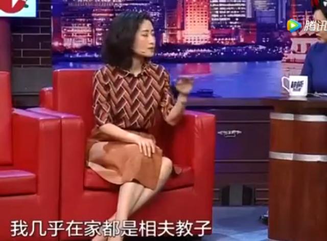 她是《欢乐颂》最有气质的妈妈，被富商抛下后逆袭？