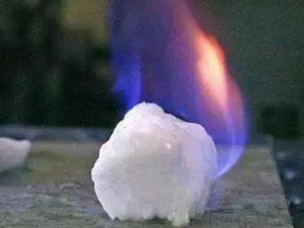 100L可燃冰跑5万公里的汽车需要什么技术？