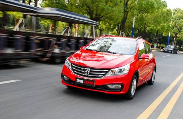 谁敢说你买不起车，搬砖一年分分钟下手这几款精品车