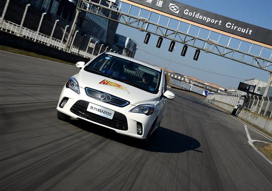 长城汽车首款纯电动车上市 续航里程200公里等5条