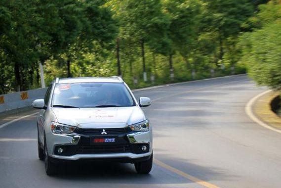 这3款13万SUV前两款颜值高质感好 他却选了第三款