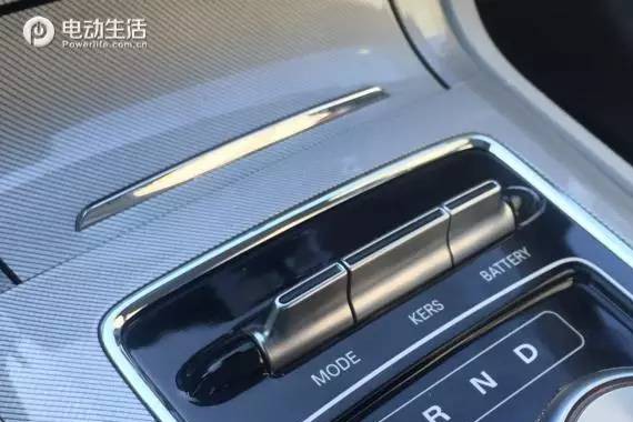 荣威ERX5竞争力分析！对手直指宋EV300