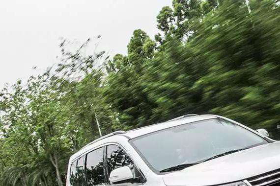 这款10万块热门7座SUV，到底舒不舒服、实不实用？