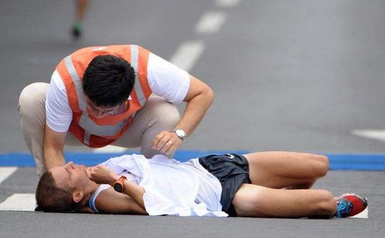 跑步中突然猝死,多数为快速的心室颤动