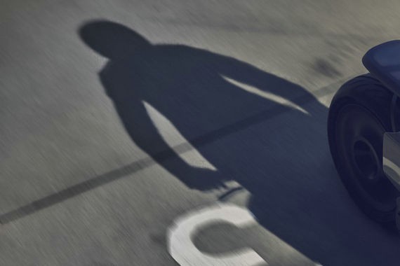 宝马发布概念电动摩托，城市踏板车也可以很炫酷