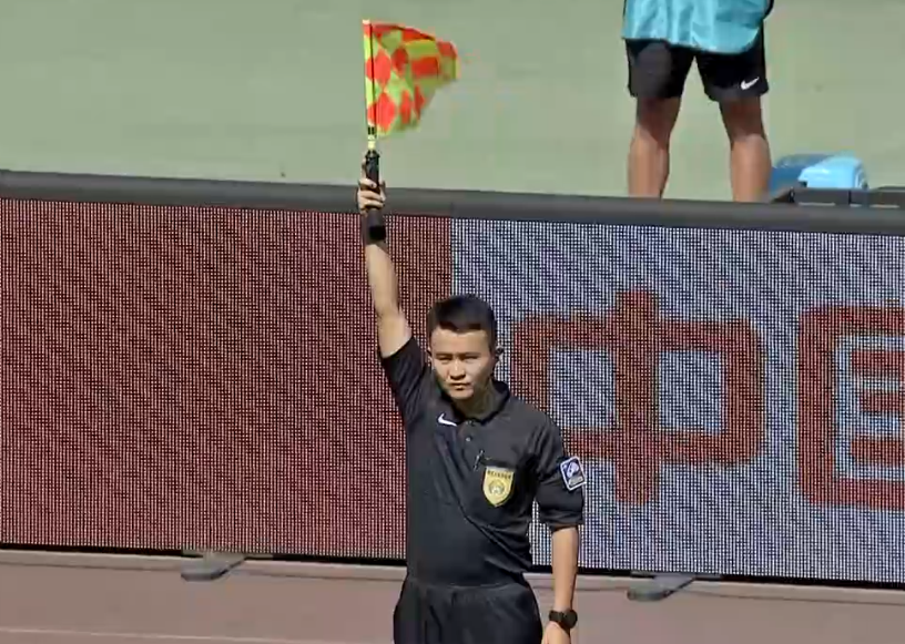 都是误判? 苏宁开场两进球皆被取消,崔龙洙脸都黑了