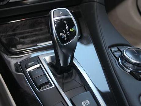 电子换挡的车，行驶中突然挂P档/R档会发生什么？