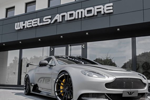 赛车基因于一身的量产车 阿斯顿马丁Vantage GT12