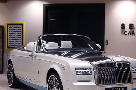 劳斯莱斯玩转小清新，双门豪华敞篷，车标就价值十万