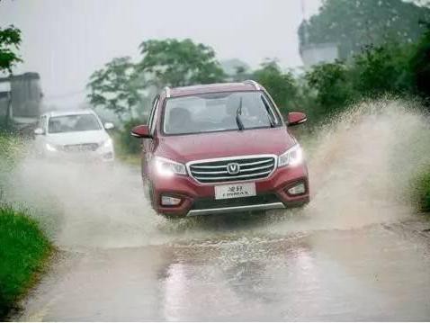 这款MPV比宝骏730时尚，比长安欧尚空间灵活多变