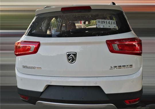 宝骏560自动挡车型：CVT+1.5T