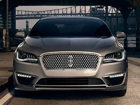 这两车安全性、发动机、变速箱一样，价格却相差十万