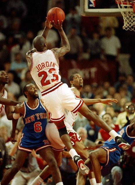 如果非要在nba历史中排个名,那么这个人一定是乔丹,乔丹的后仰投篮