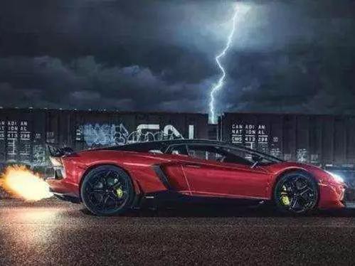 任性土豪用超跑排气管烤鸡，你的五菱宏光也能做到