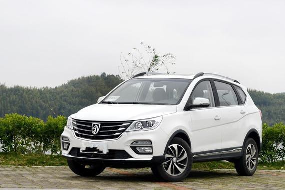 涨1万宝骏560还能火？1.5T自动挡，内饰升级有亮点