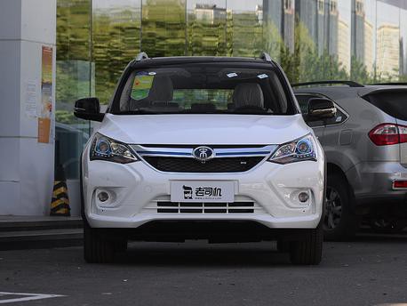 能用电的实力干将，实拍 比亚迪 宋 混动版