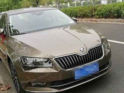 喜欢沉稳，却又想点激情，这款车适合成功人士的你