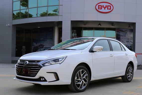 1块钱行驶14公里，废弃BYD车标，坐进车内立马提车