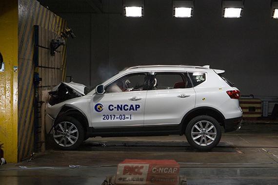 车长4米7 售价15万起 论安全性奥迪A4L也比不过它