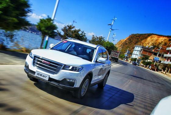 车长4米7  售价15万起  论安全性奥迪A4L也比不过它