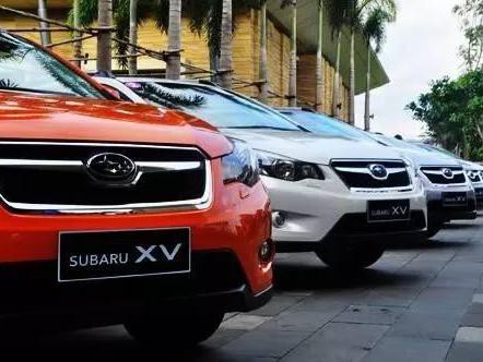 跨界SUV，搭水平对置四缸发动机，配全时四驱系统