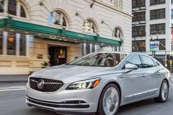 这些“老板”专用车只需十几万！撑门面全靠它！