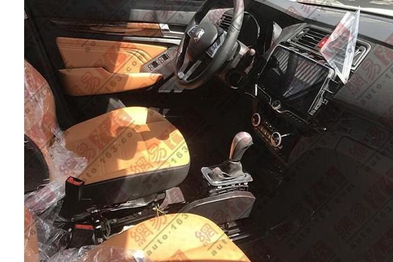 配CVT/手动挡 曝疑似威旺S60内饰谍照