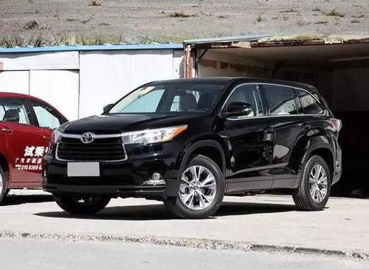 价格是汉兰达的一半，能与汉兰达平起平坐的SUV