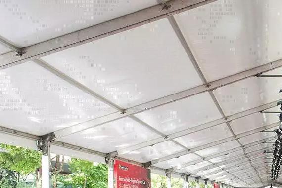 秒杀海天盛筵！法拉利包下上海F1赛车场办70岁派对