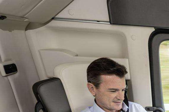 卡车司机压力山大 你们的最大敌人已经不再是运费