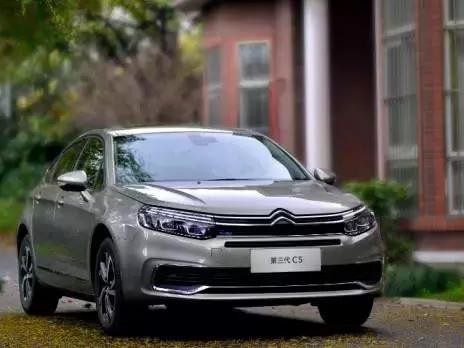 没毛病！这就是辆开着舒服坐着也舒服中级车