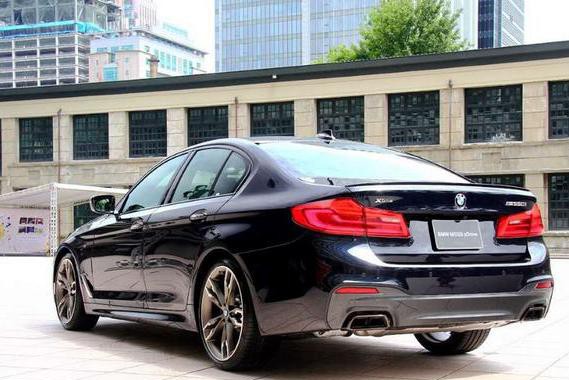 BMW 八缸 MPA巨作M550i xDrive在台上市！