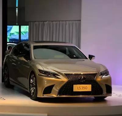 售32.49-45.30万元，雷克萨斯新款IS上市！