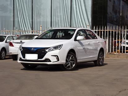 比亚迪销量严重下滑，救市新款秦EV300最低16.99万