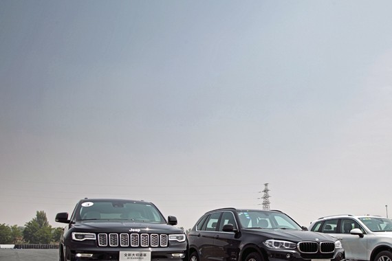 横扫70万元级别 全新大切诺基全路况对比测试