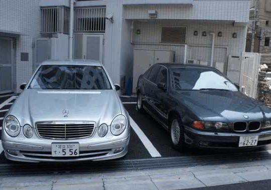 日本街头真实的老车, 30年皇冠遍地跑, 不受排放制约