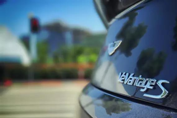 同样是几百万，买套房还不如买辆超跑！